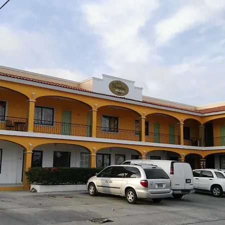 Hotel Plaza Los Dorados